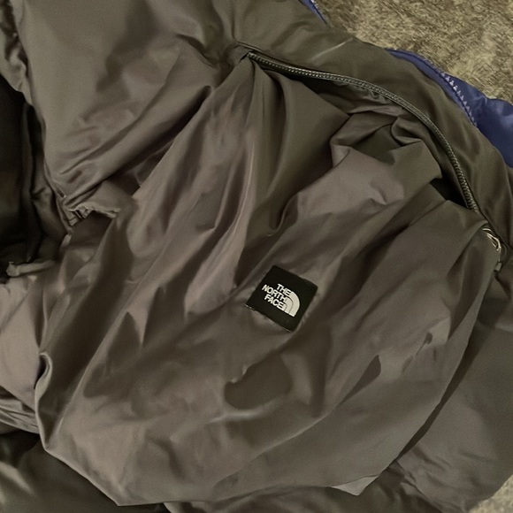 North face woman’s jacket - Picture 5 of 7
